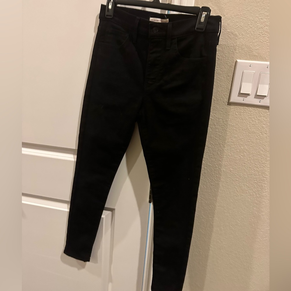 Black skinny jeans